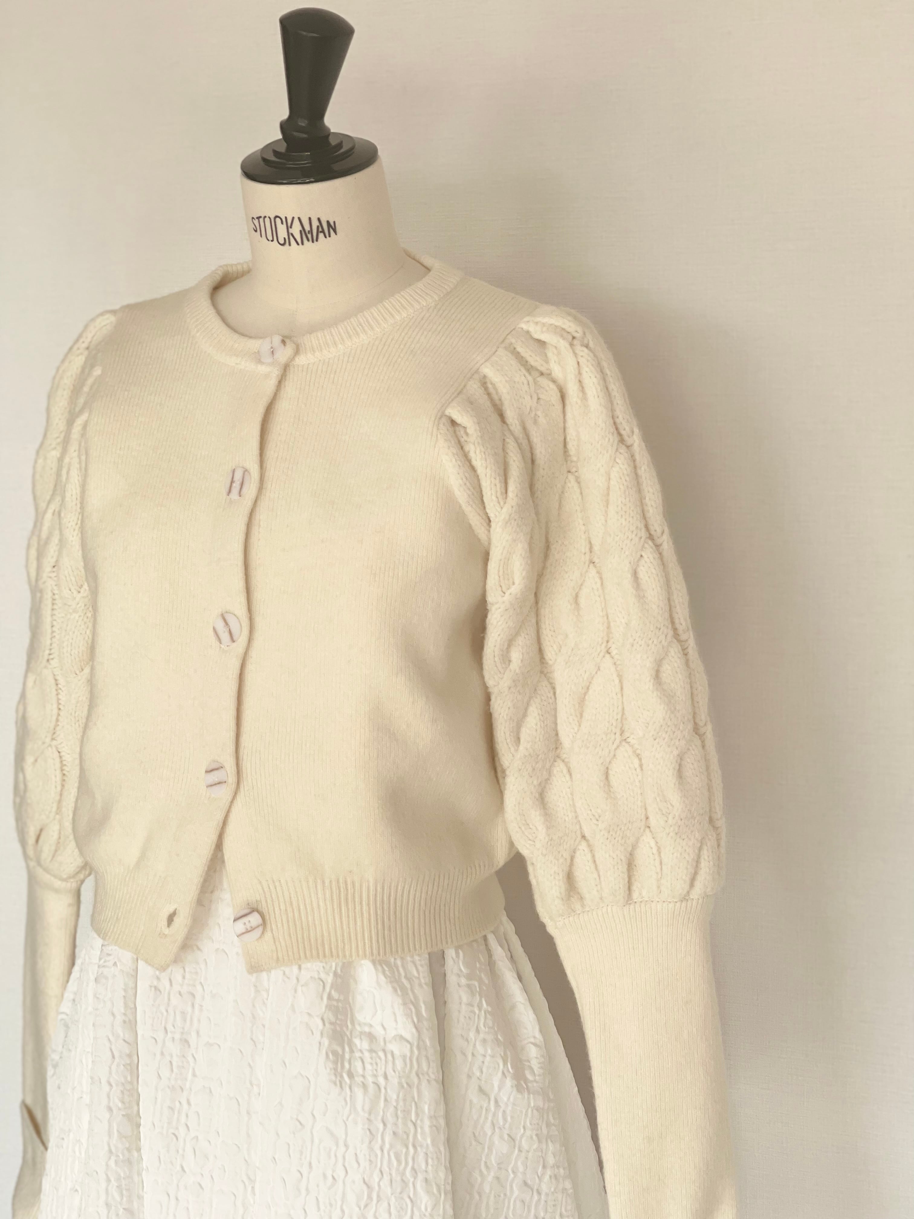 Cable knit cardigan/White JNHearts