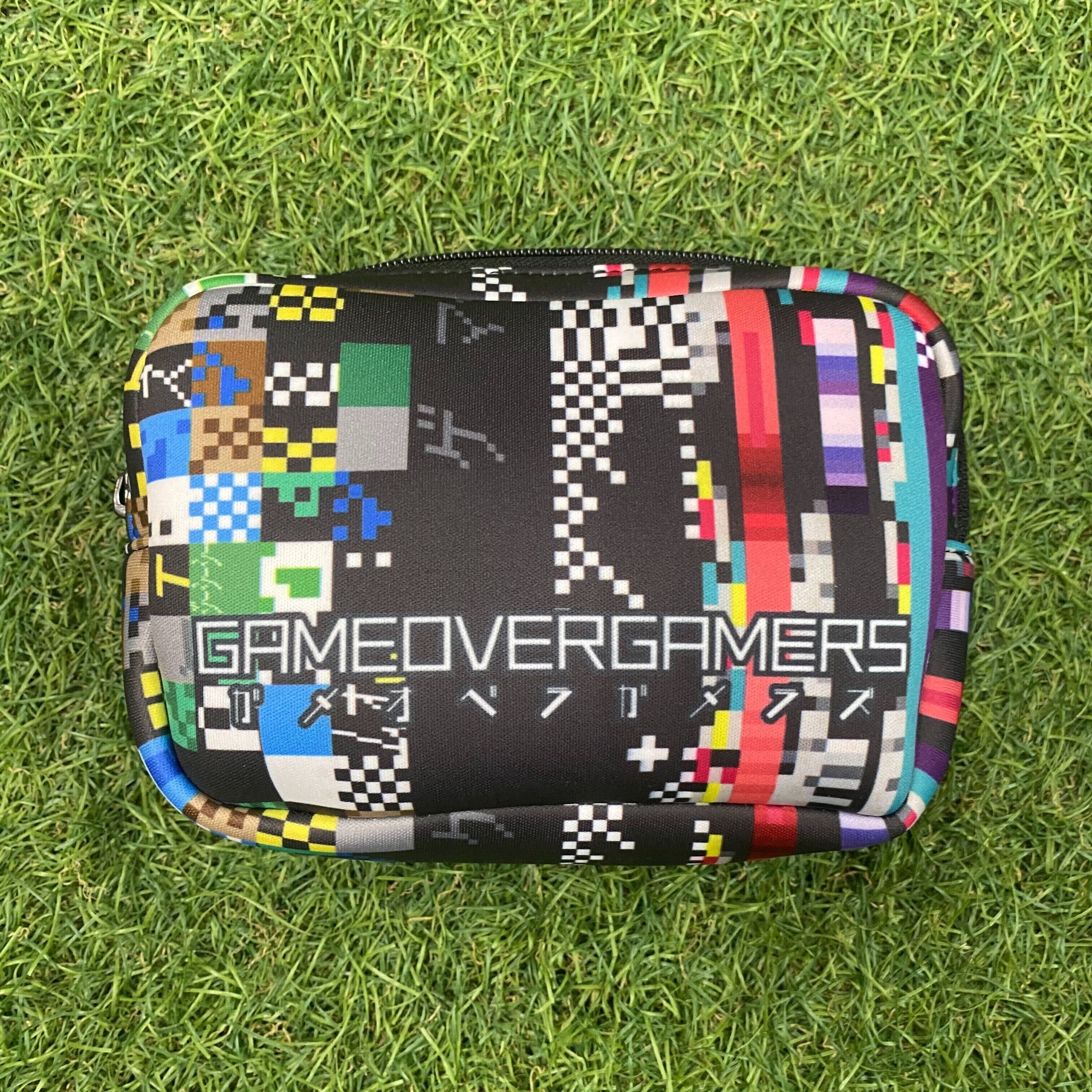 GAMEOVERGAMERS-Pouch