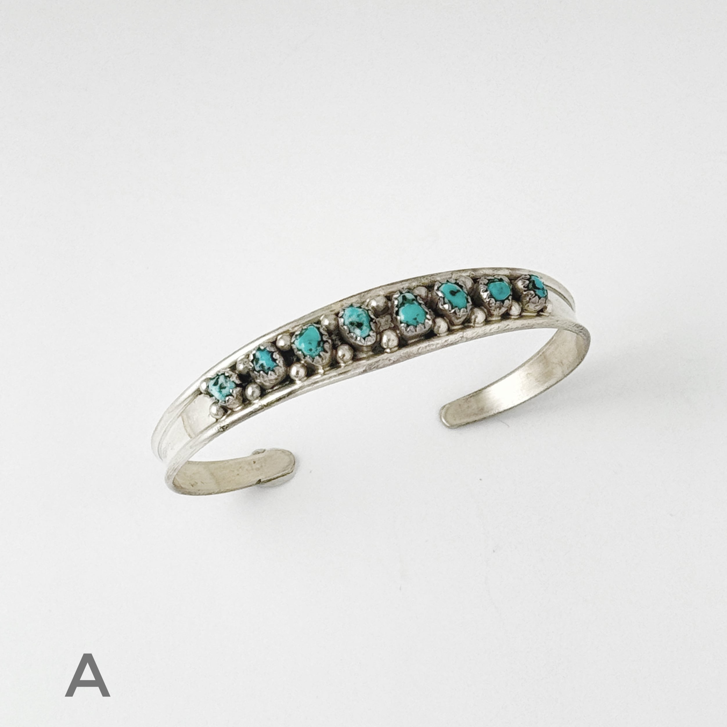 silver925 ターコイズ・レッドストーン装飾バングル 2点限定】《Indian Jewerly》8ストーン ターコイズ バングル | 【公式
