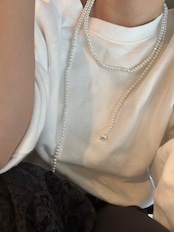 パールエンドロングネックレス