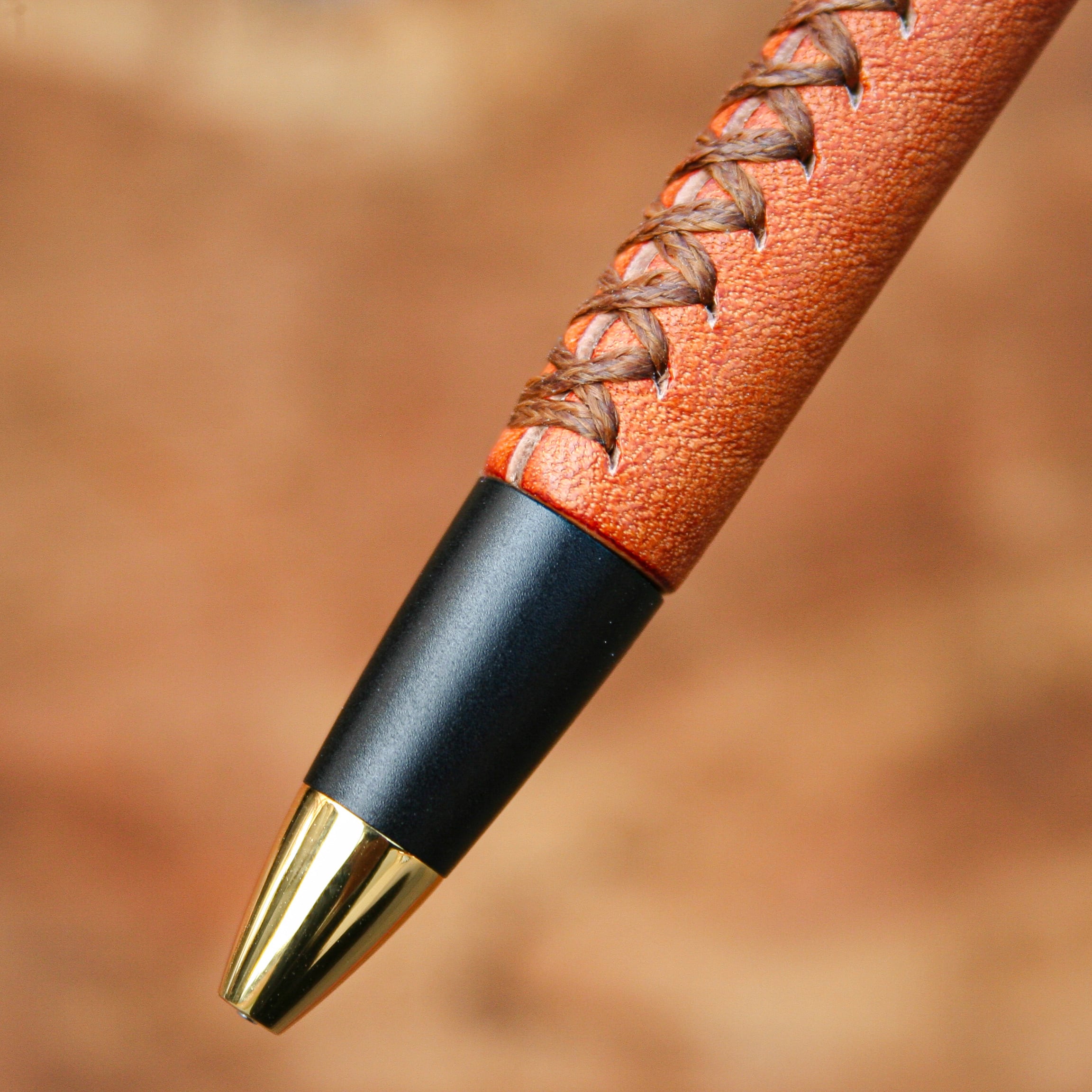 ☆不定期販売☆ 革軸ペン 【特上ヌメ革節目模様 オレンジ】 | Schicksal