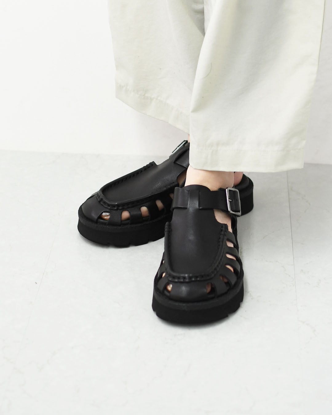 Clarks [クラークス正規販売店] Meare Buckle. [26181022