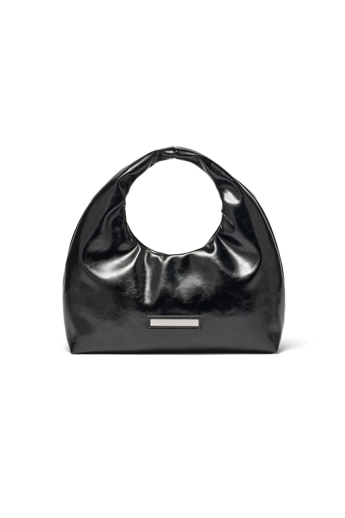 Matin Kim] EMBOSSED LOGO LEATHER MINI TOTE BAG IN BLACK 正規