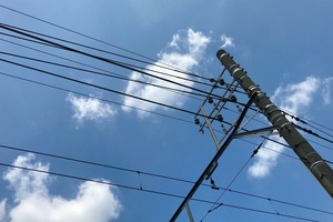 都立大学の青空と雲