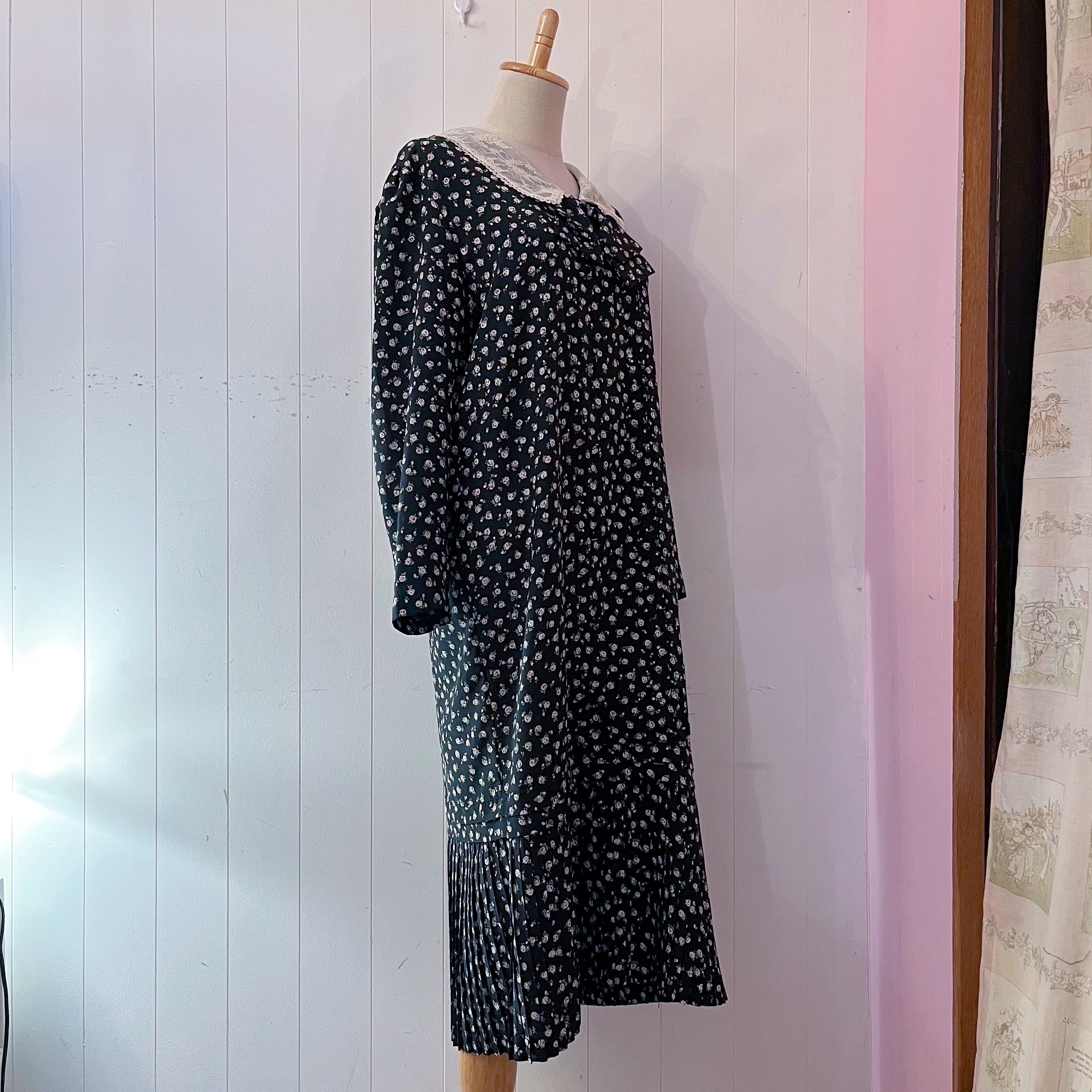 mini rose lace collar one-piece