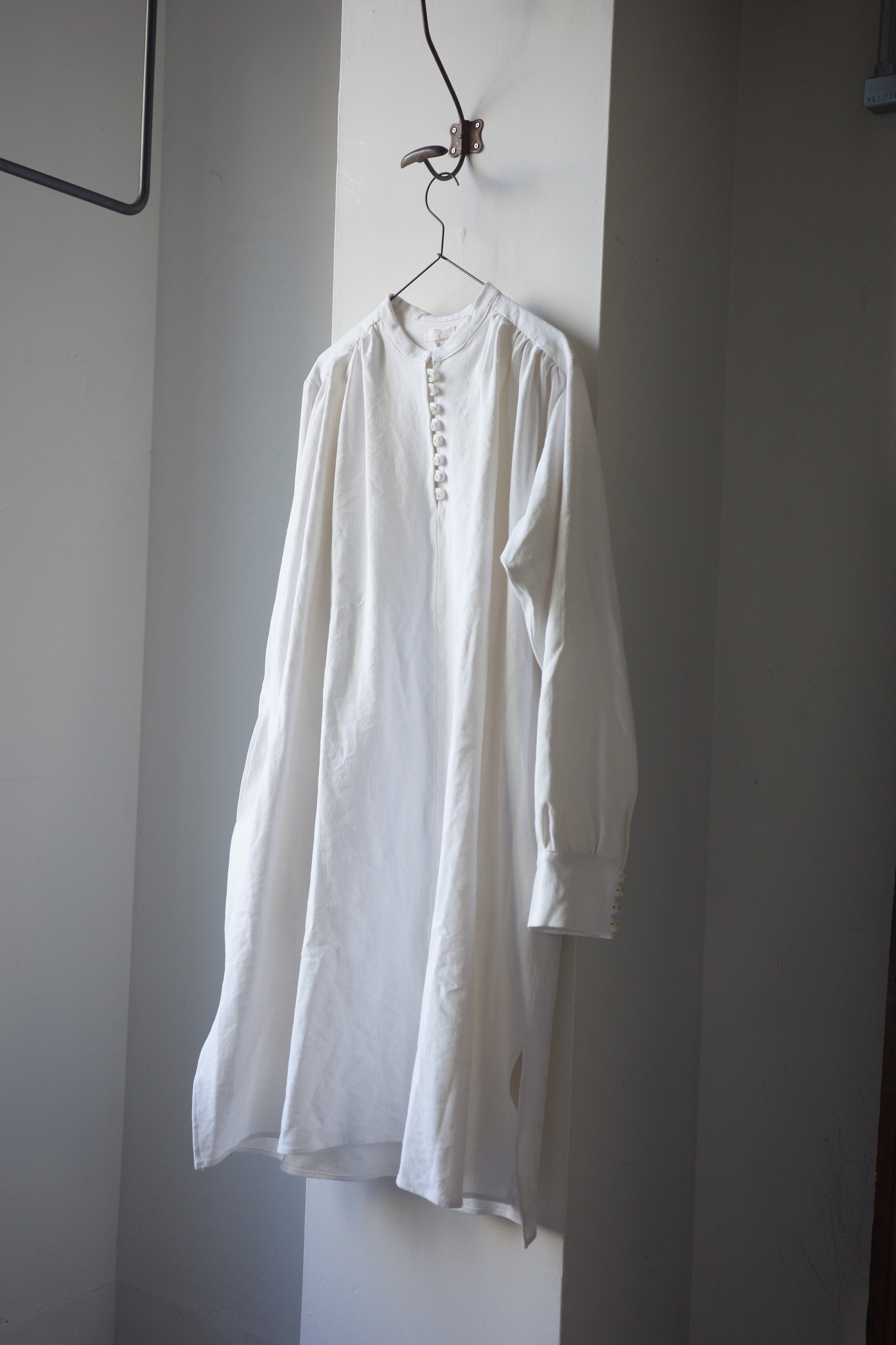 Whiteread ホワイトリード / GATHER BUTTON SHIRT DRESS (NATURAL)