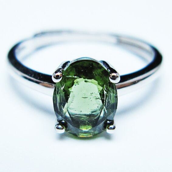 モルダバイト リング モルダウ石 指輪 フリーサイズ 12号 一点物 メール便可 [M便 1/20] 199-692