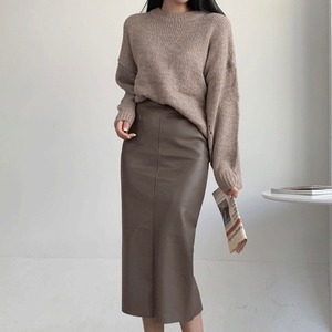 センターラインタイトフェイクレザースカート　A1317