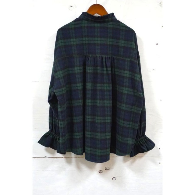 ista-ire(イスタイーレ) 起毛チェックフリルカラーブラウス