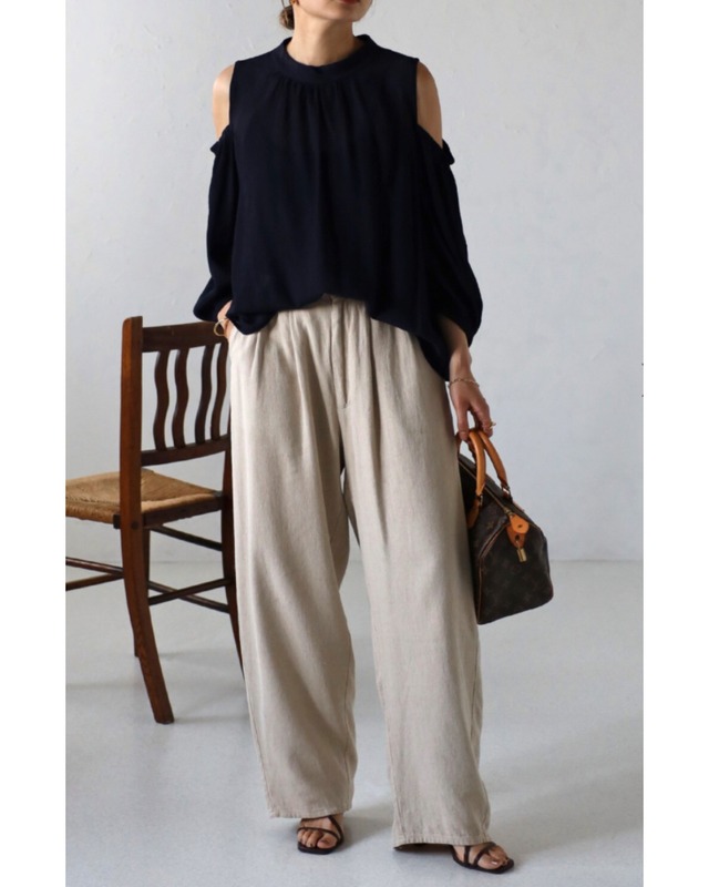 楊柳シアーオープンブラウス