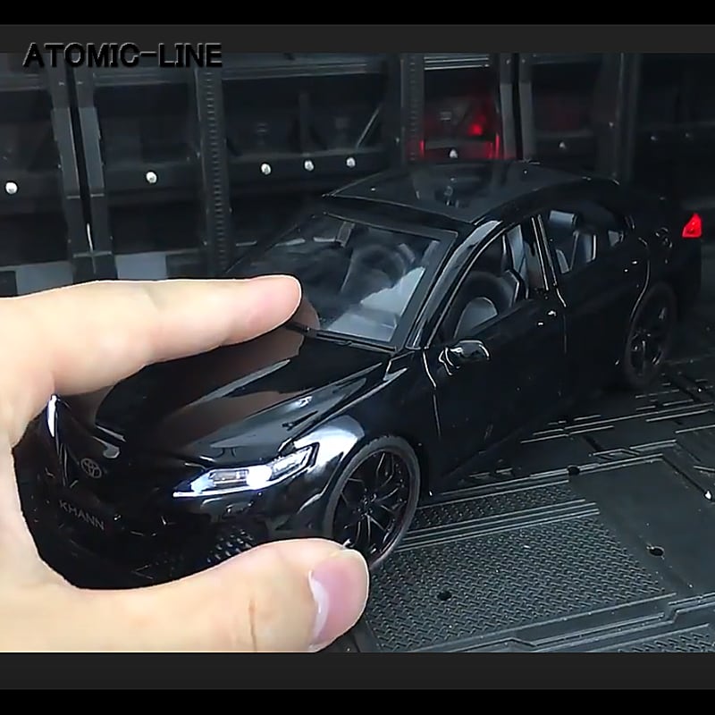 TOYOTA カムリ 1/24 ミニカー 全4色 ライト点灯 エンジンサウンド 合金