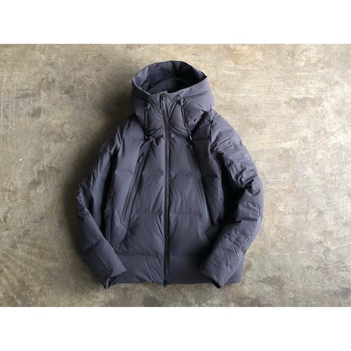 DESCENTE ALLTERRAIN (デサントオルテライン) 『MOUNTAINEER』MIZUSAWA DOWN  JACKET ONYX GRAY