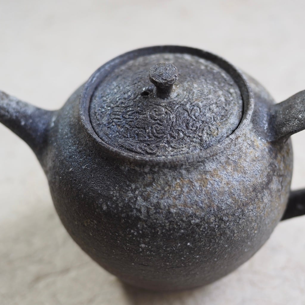 土本訓寛・久美子／焼締陰刻 後手 ポット | ならまちミレー