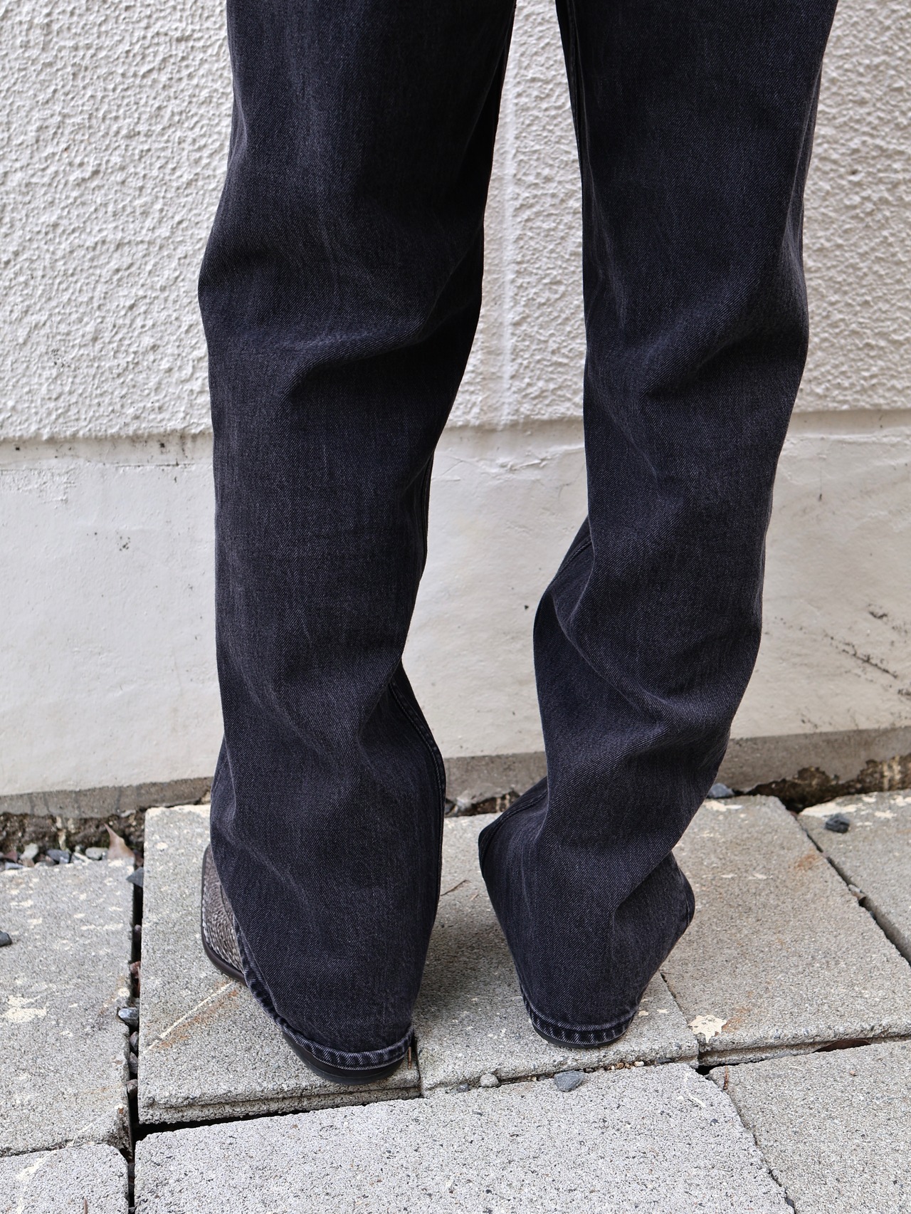 tapered black denim pants