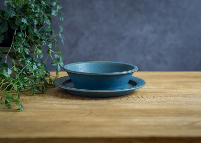 SHIROUMA 洋皿 21cm 青（中皿・リムプレート・メインディッシュ）／長谷川 哲也