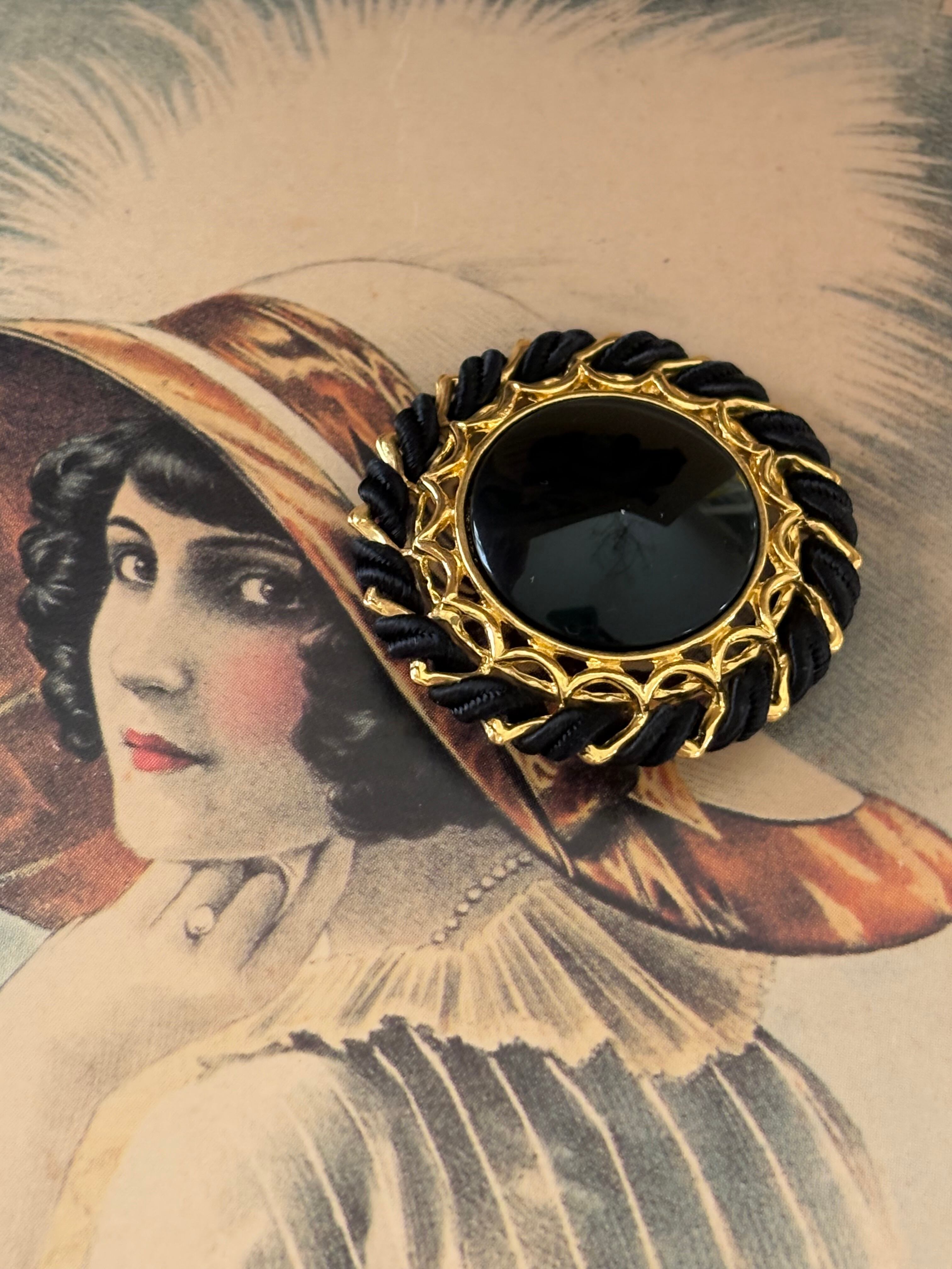 Japanese Vintageボタン レトロボタン 30mm ブラック×ゴールド メタルボタン コード カボション アクセサリーパーツ デコレーション材