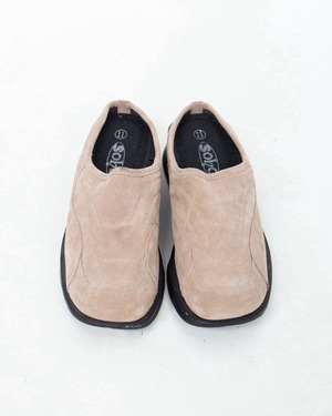 design suede slip-on shoes