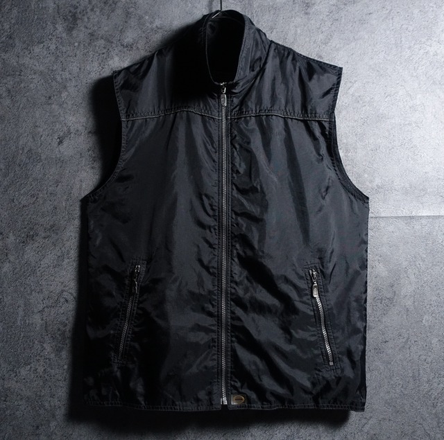 Black Logo Patch Design Nylon Zip Vest