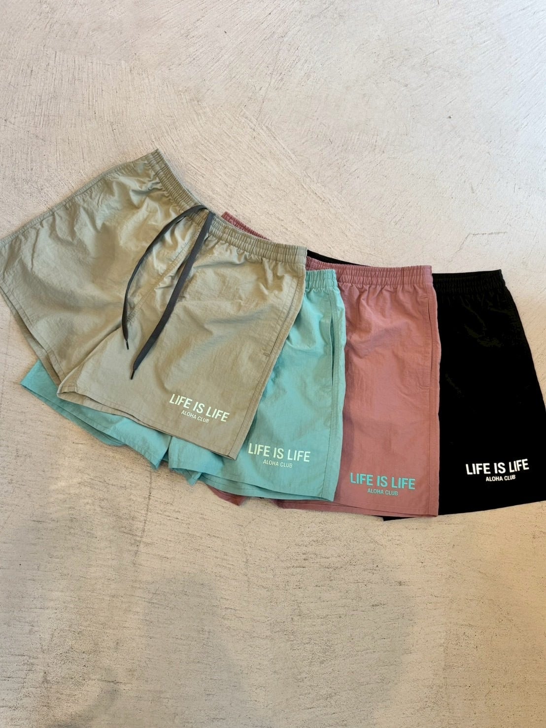 LIFE is オリジナル ラバーロゴ水陸両用ショーツ ¥6,990+tax