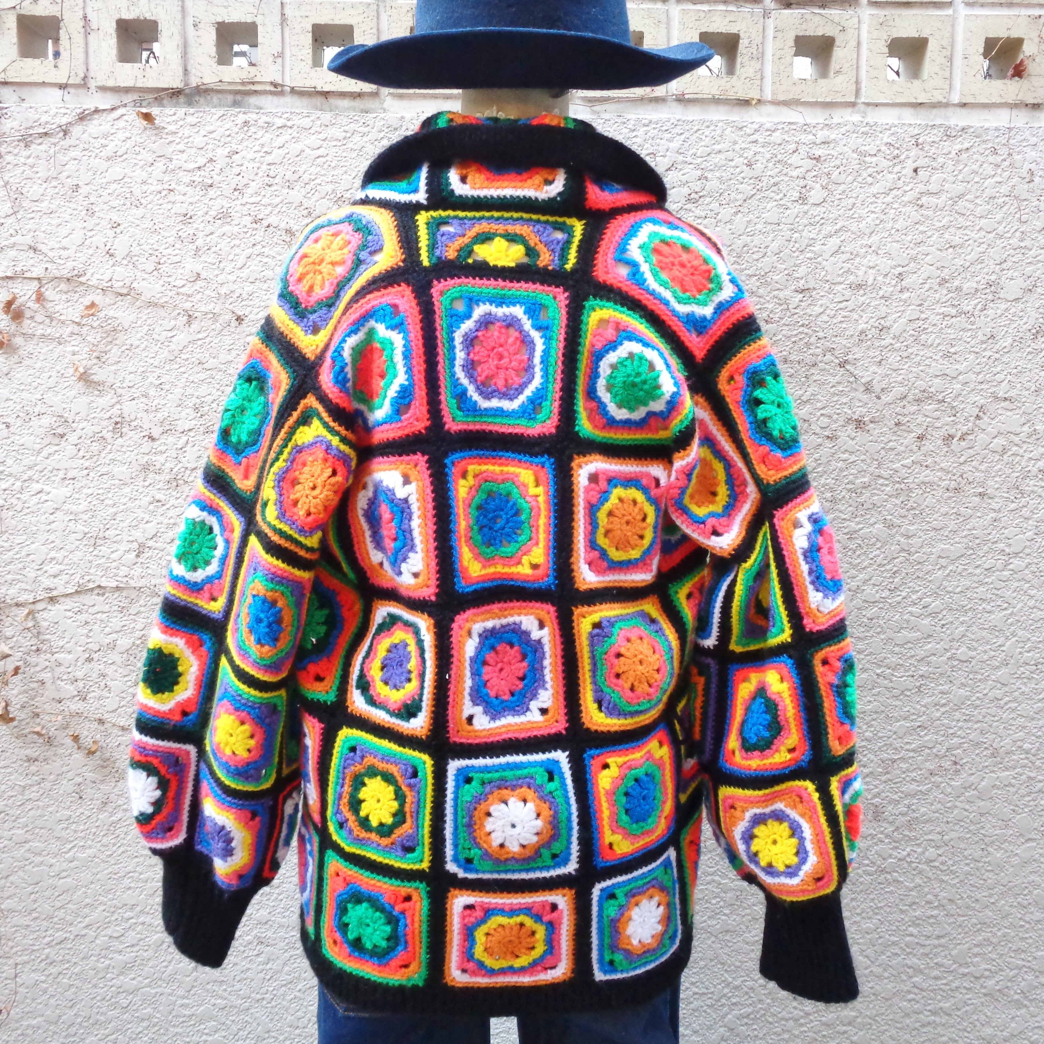 70's Granny square crochet cardigan／70年代 グラニースクエア