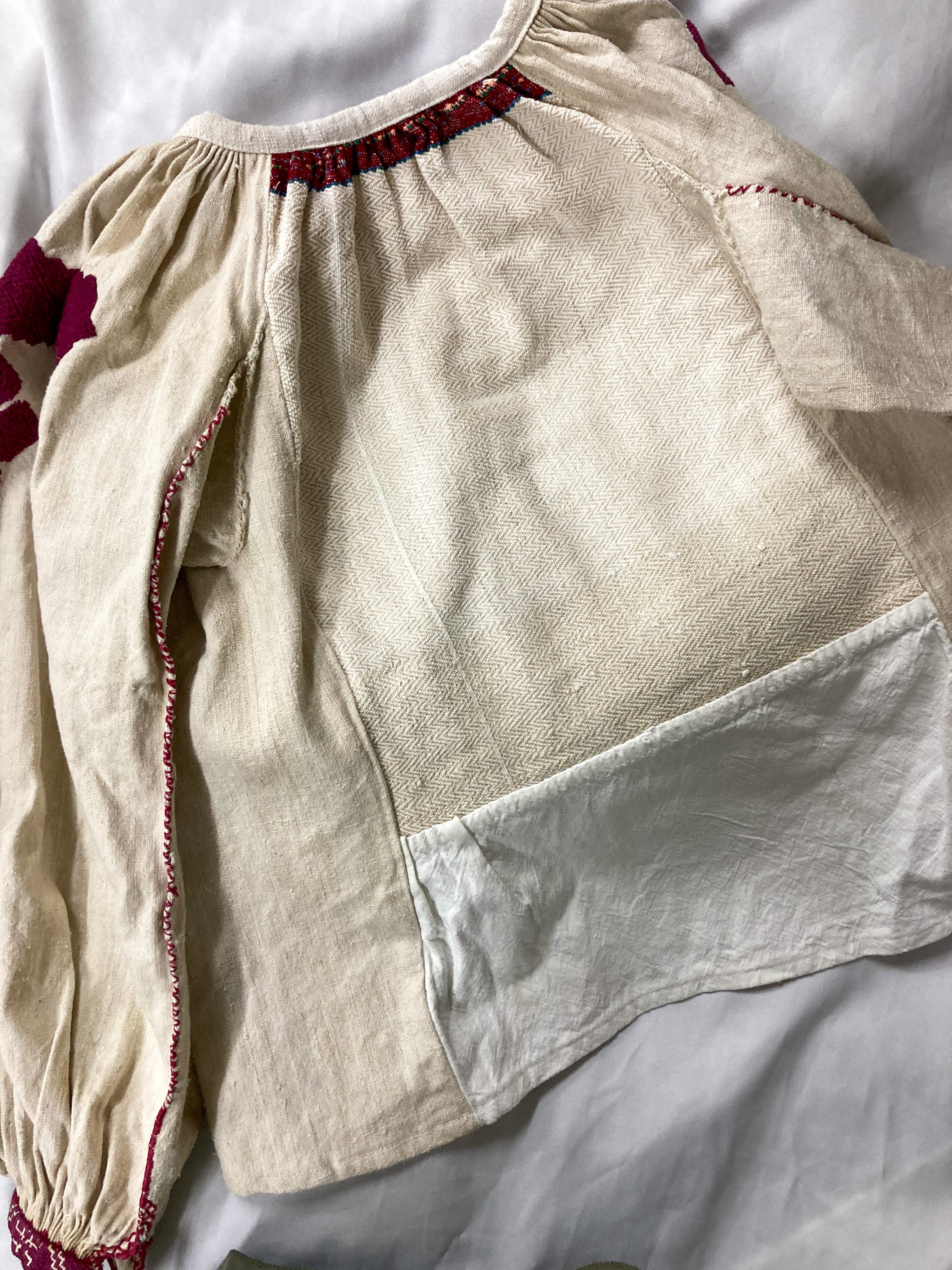 ドーリッシュ　d_autriche ウクライナ刺繍スモック ドーリッシュ d_autriche ウクライナ刺繍スモック