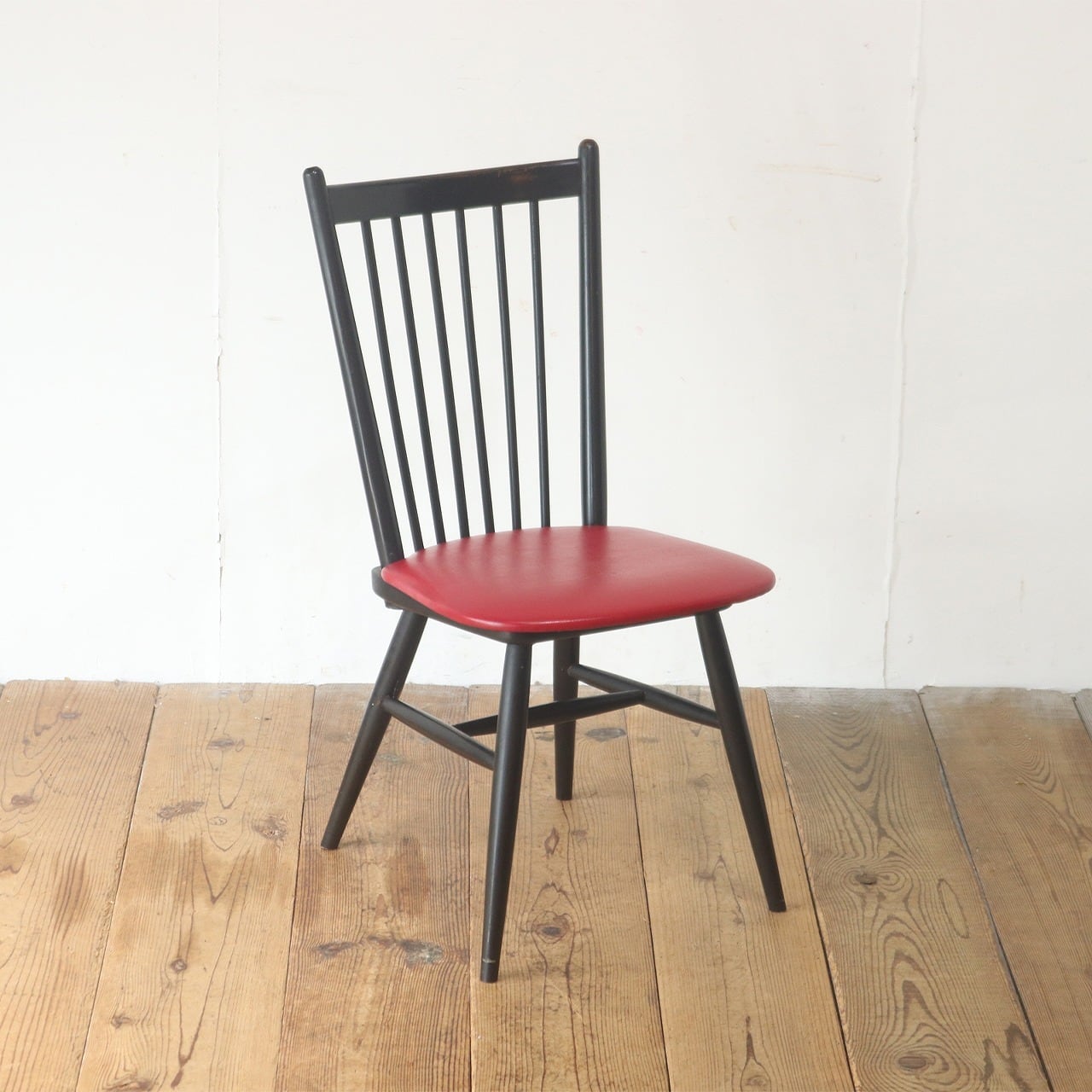 椅子　チェア　アンティーク　レトロ　木製　木彫　レッド　赤 アンティーク チェア 椅子 イタリア製 赤 レッド 木製 レトロ