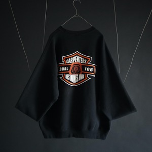 over silhouette front & back print art design black sweat pullover
