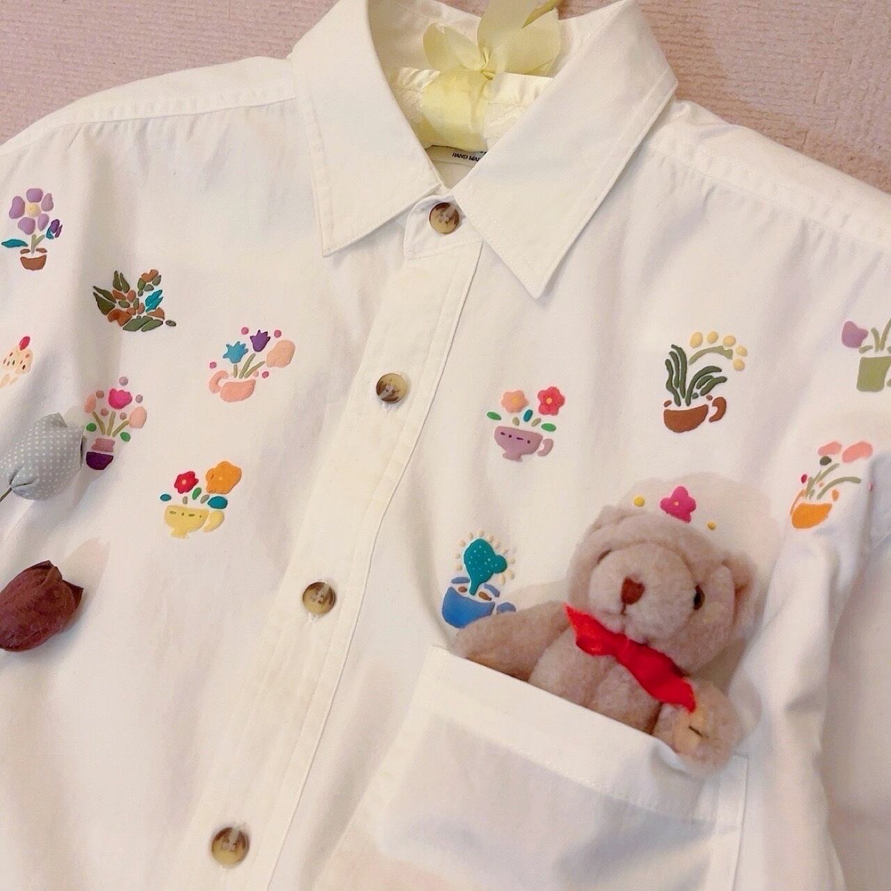 colorful mini flower white blouse