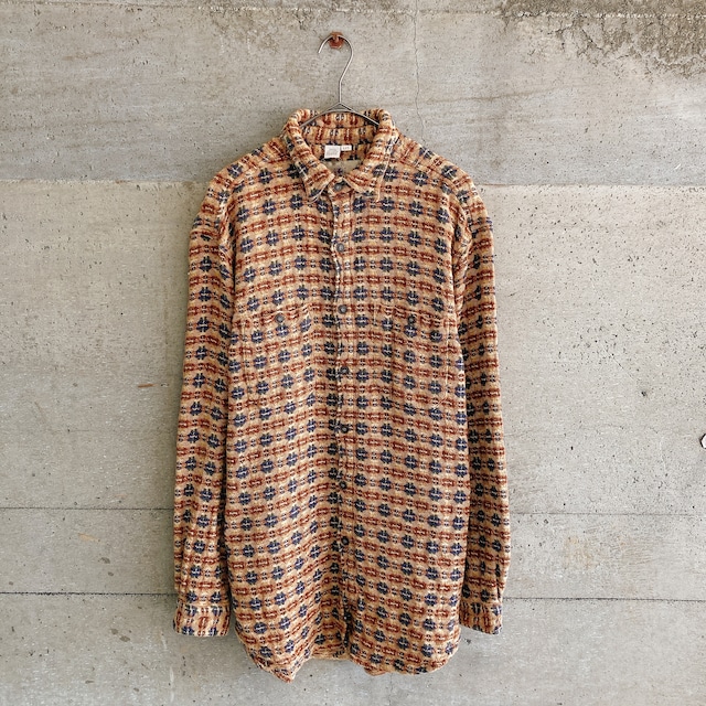 collar knit pattern shirt