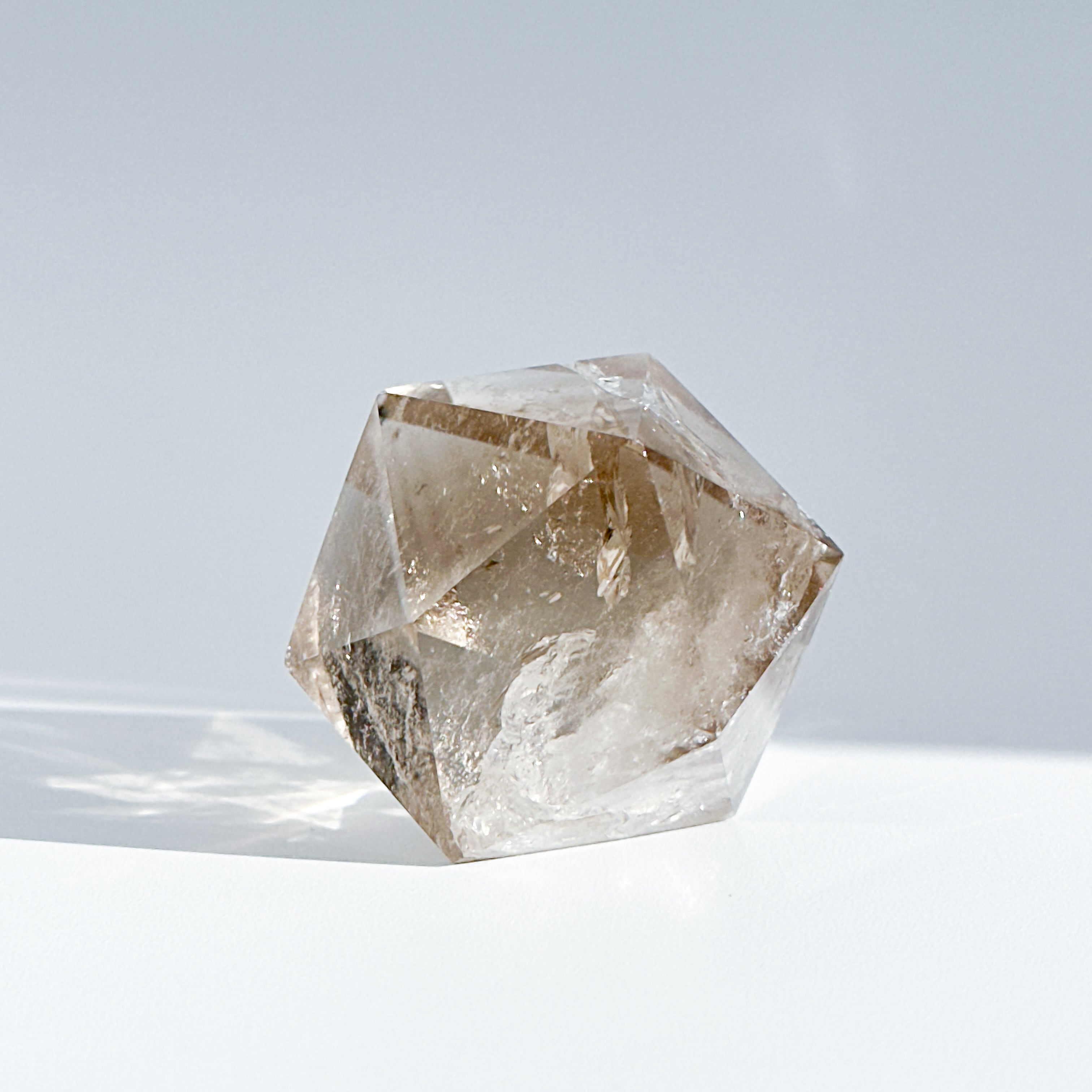 ミナスジェライス産スモーキークォーツ 正二十面体32◇ Smoky Quartz