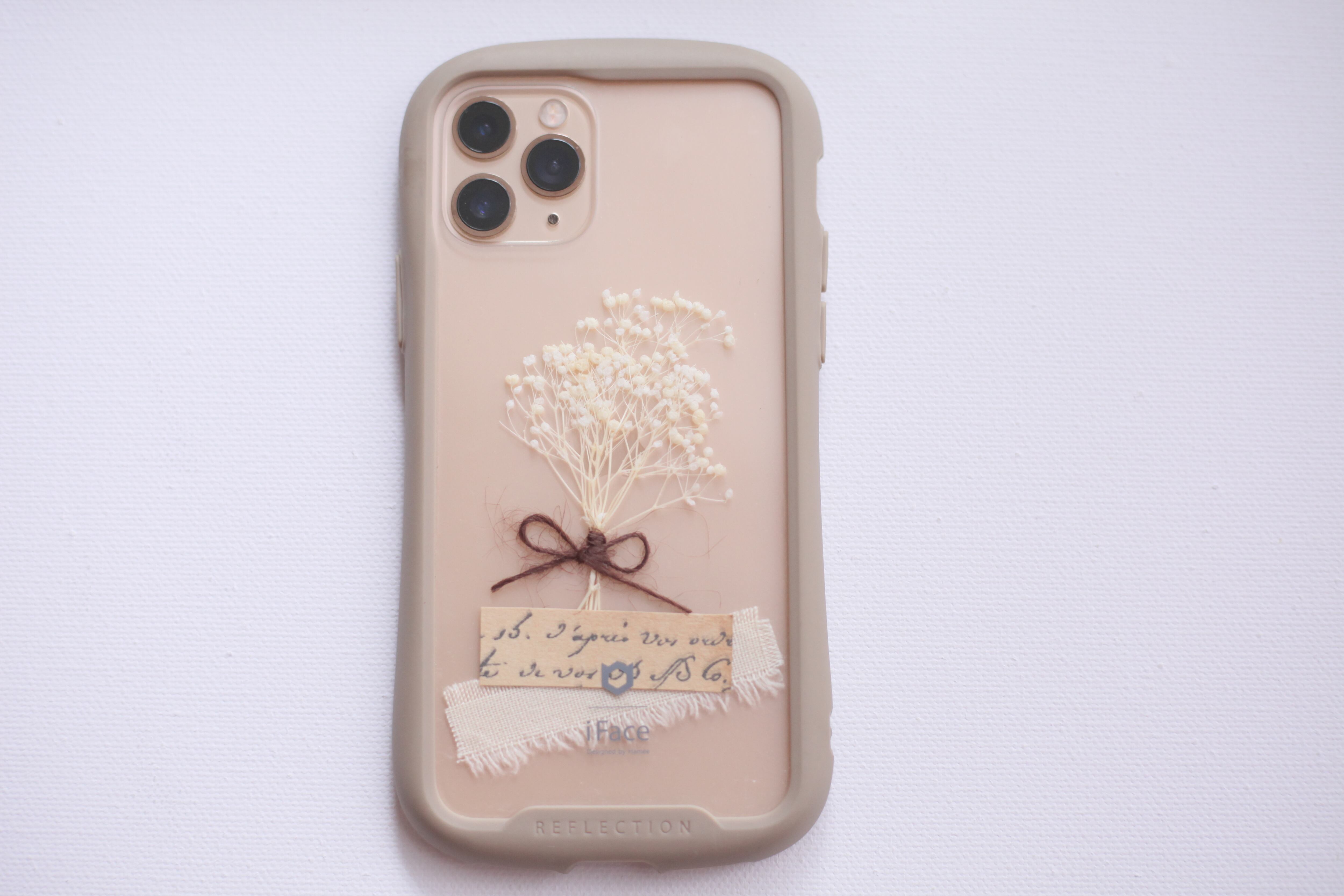 スマホ ❁ アレンジフラワー【カスミソウのブーケ】 | FleurLilas