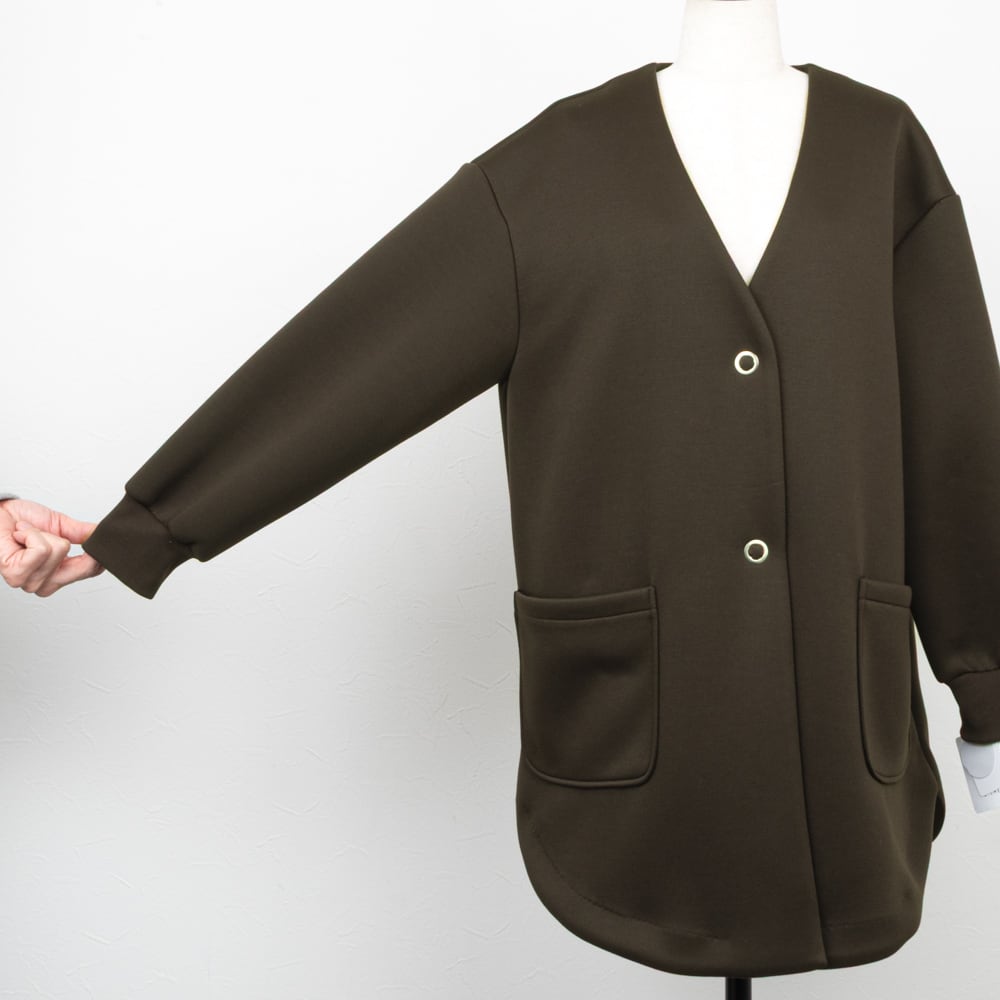 QTUME／クチューム】ダンボールラウンドヘムミドルコート（ブラウン