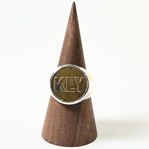 BW Vintage Button "KEY" Ring