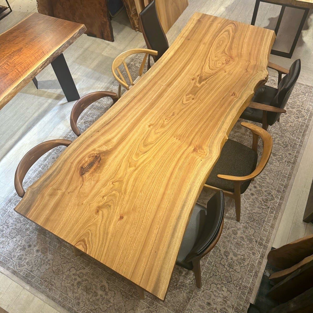 楠（クス） 一枚板 | 千年家具 - 一枚板 テーブル専門店