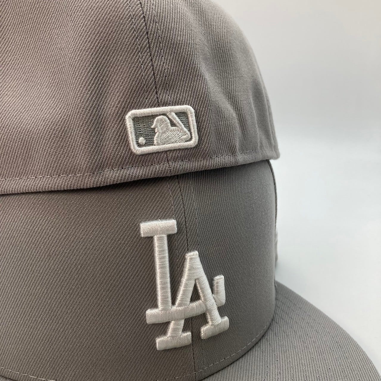 NEW ERA 59FIFTY/5950 ドジャース　LA　ドジャース　グレー　ホワイト | ららぽーとやイオンモールなどで運営 帽子屋  gifthat/ギフトハット -NEWERA/ニューエラなど多数取扱- powered by BASE