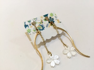 【ピアス変更可能】アトリエSATO さくらイヤリング