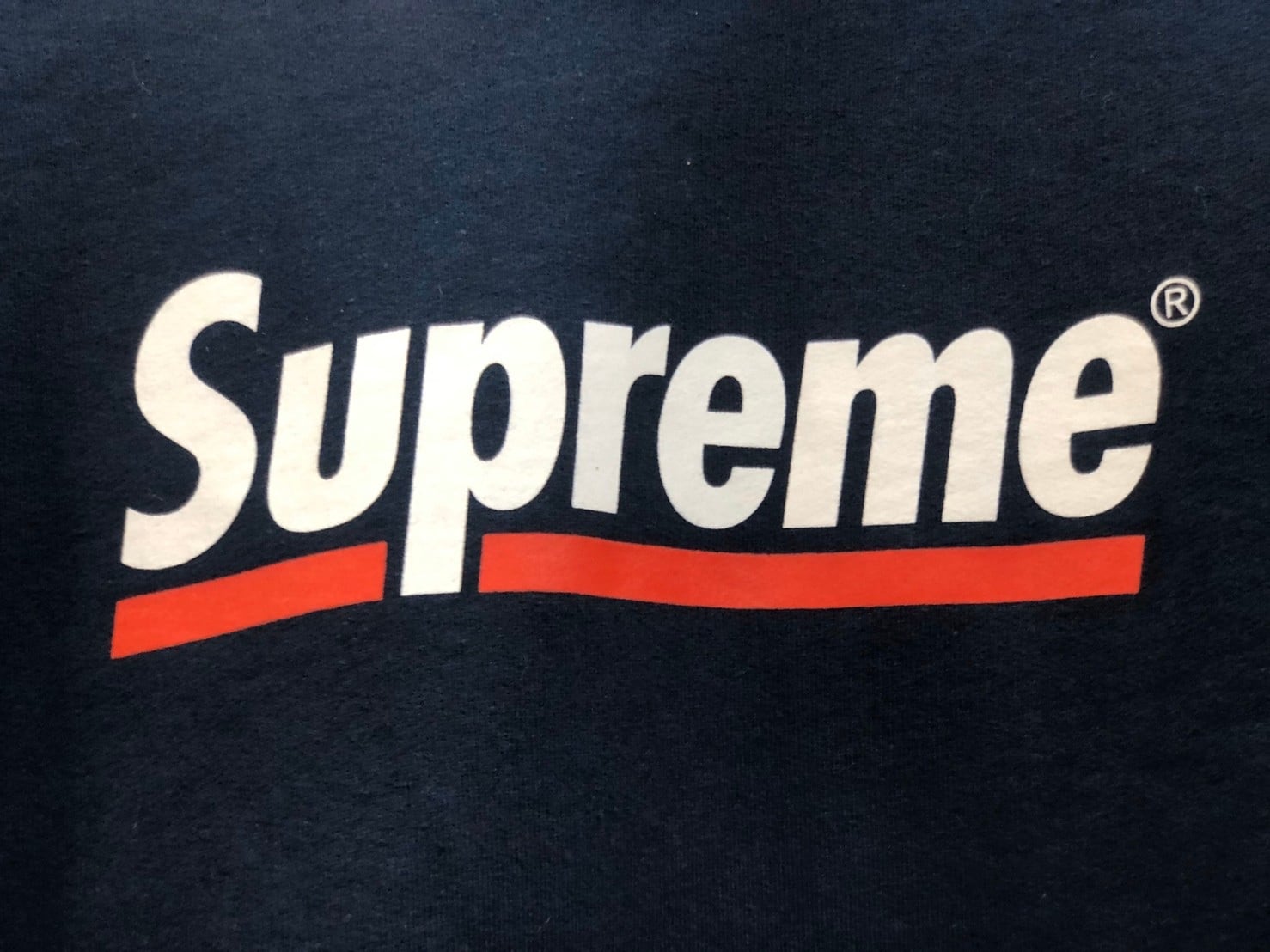 SUPREME UNDERLINE CREWNECK NAVY MEDIUM 5989 | BRAND BUYERS OSAKA