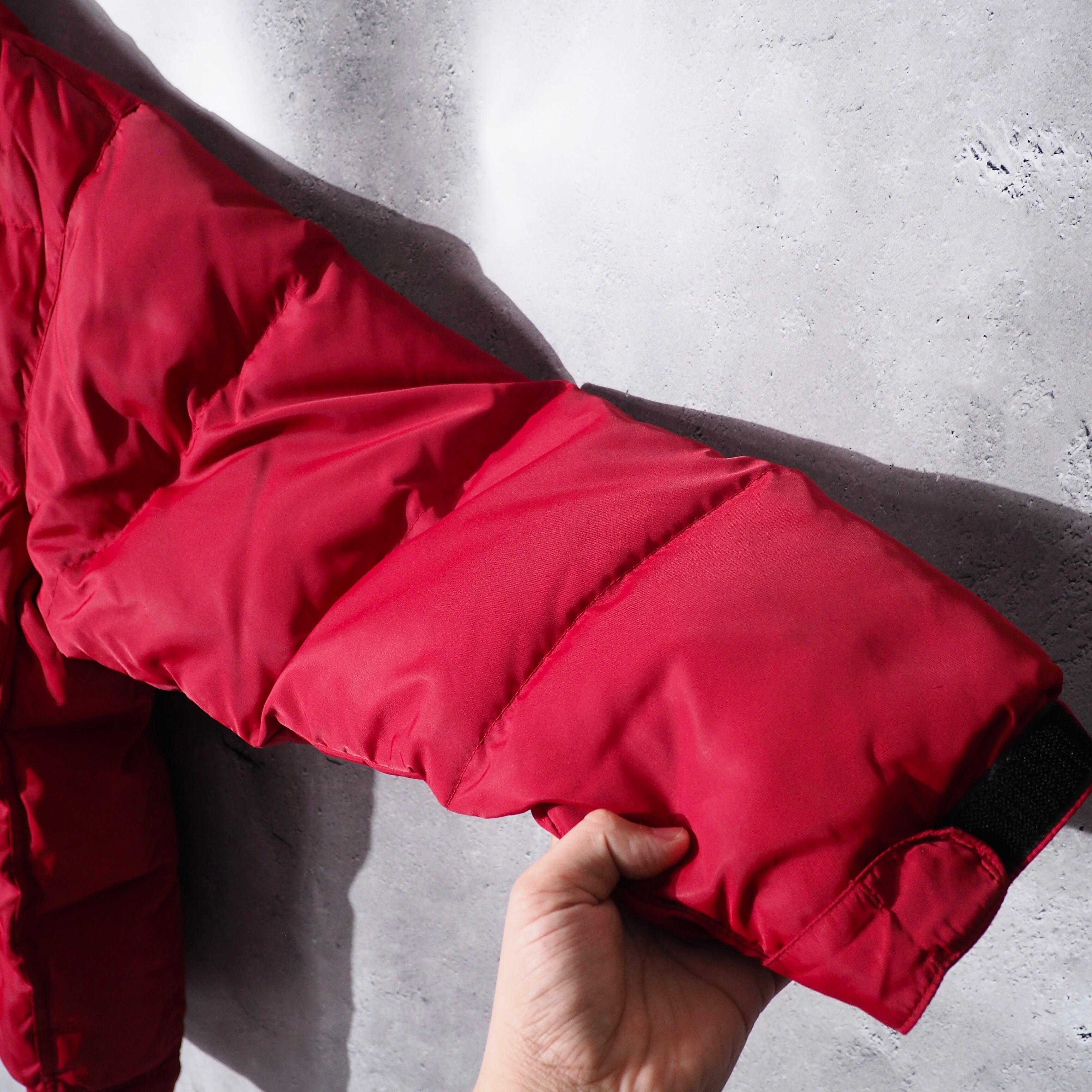 1990s ” Old GAP ” deep red color vintage loose silhouette full zip down jacket