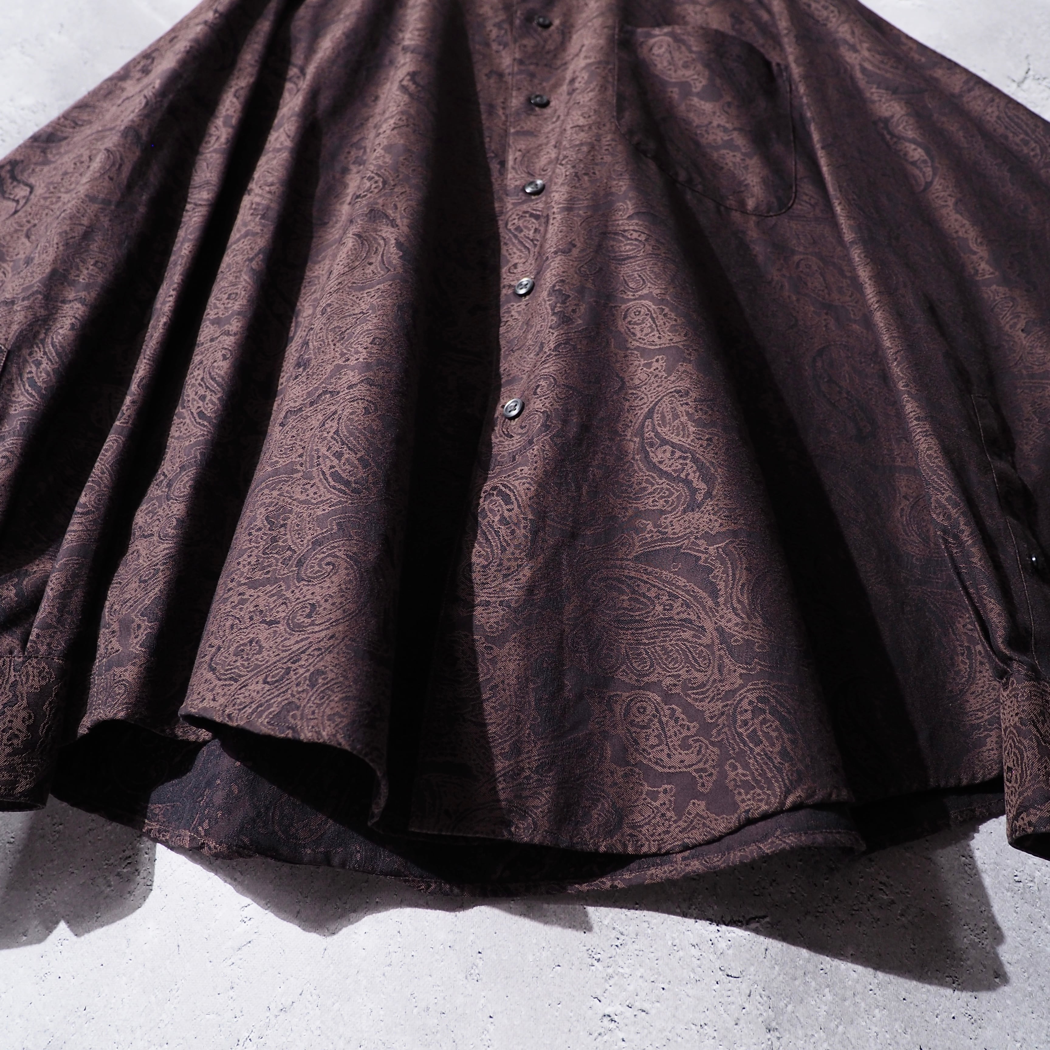 Finest paisley pattern embroidery Dark brown color loose shirt