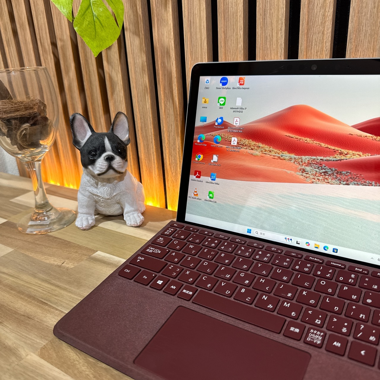 \ 公式ショップ限定価格❣️/ 2in1モデル《希少レッド》Surface Go3 プラチナ タッチパネル式 メモリ4GB eMM64GB ノートパ