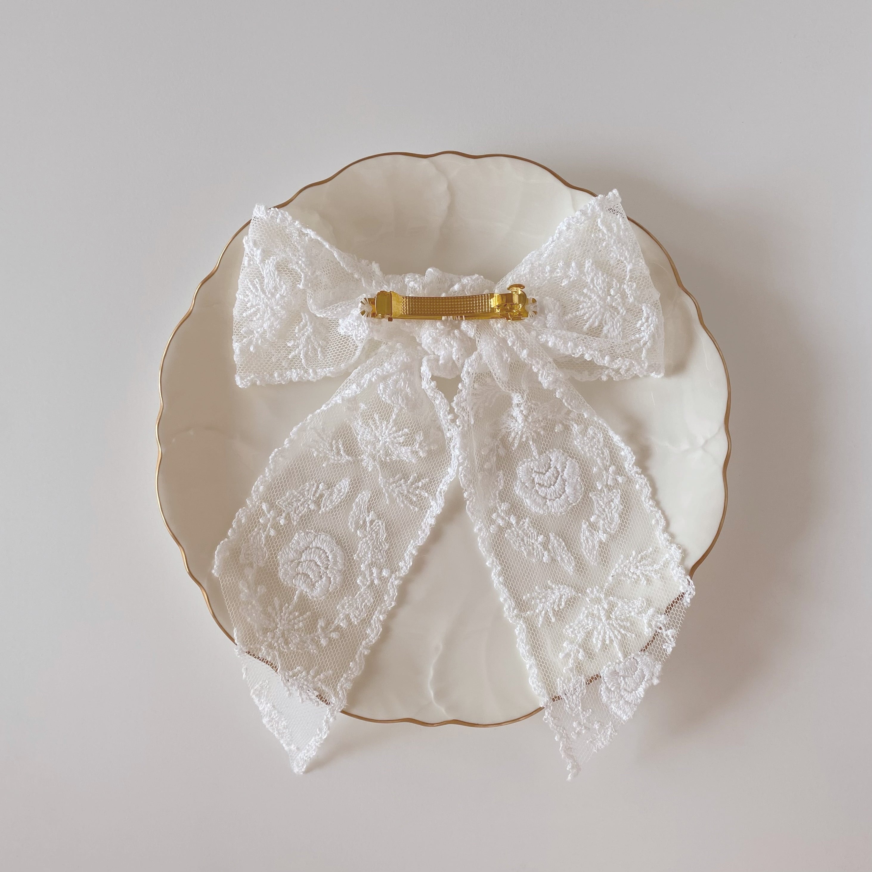 fée lace barrette