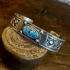 アンディーキャドマン(AndyCadman) ブラックウェブキングマンバングル