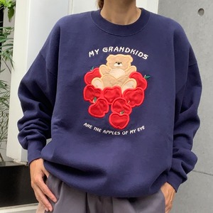 BEAR APPLIQUE SWEAT PULLOVER