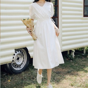 シンプル白ワンピース Uni Muni