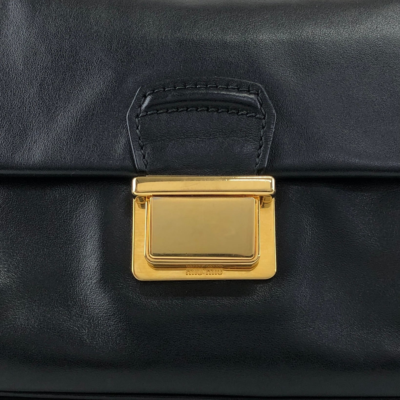 miumiu ミュウミュウ ショルダーバッグ ブラック ロック レザー