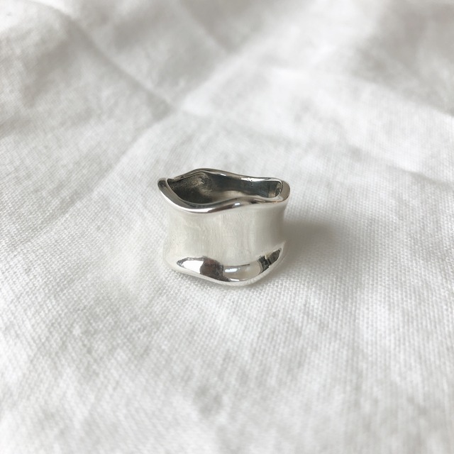 wide wave ring