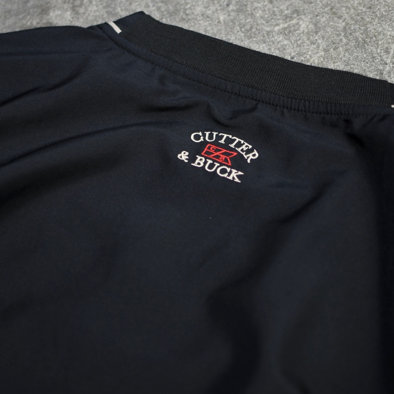dead stock half sleeve nylon pullover