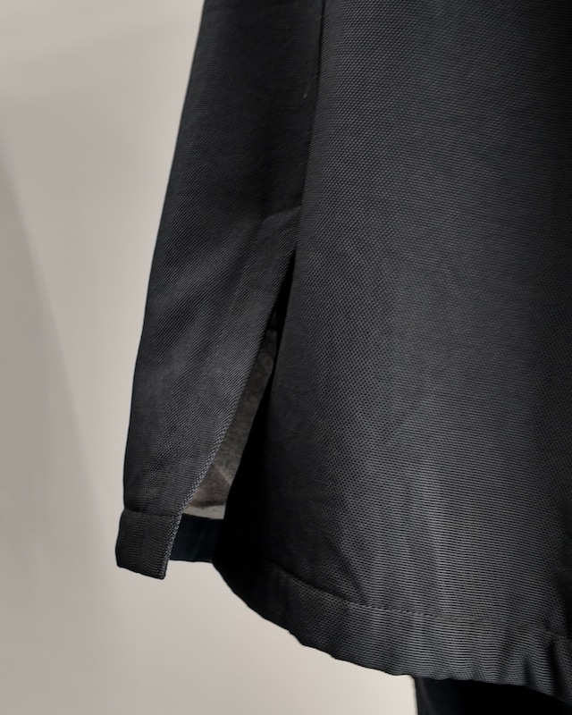 【Salvatore Ferragamo】middle length turn lock coat
