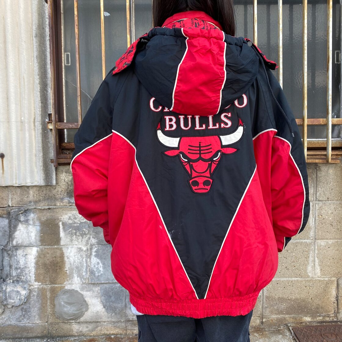 NBA シカゴブルズ 中綿 スタジャン フード着脱式 パーカー メンズXL 