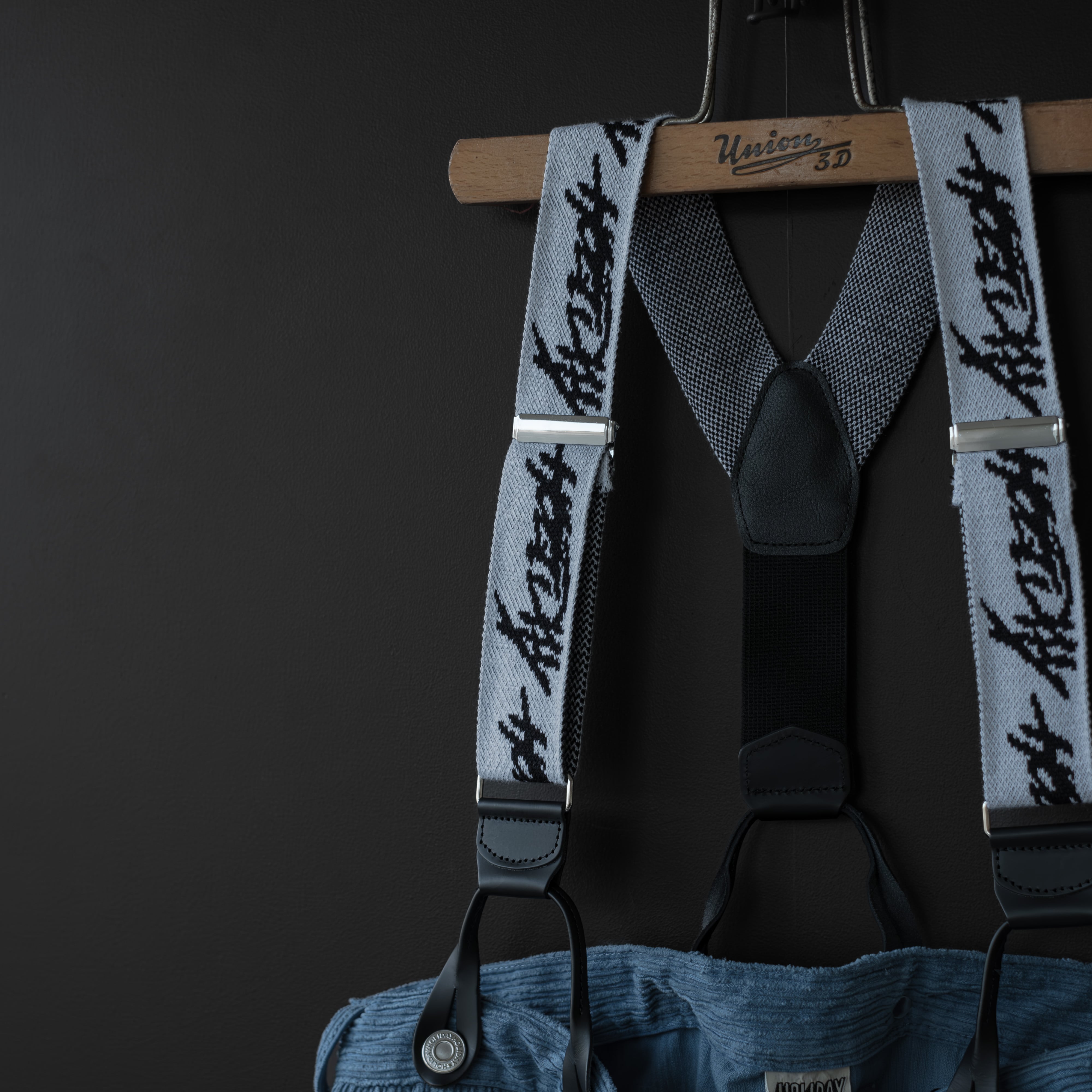 HOLIDAY】 DAMAGE CORDUROY SUSPENDER PANTS (blue) | dros dro